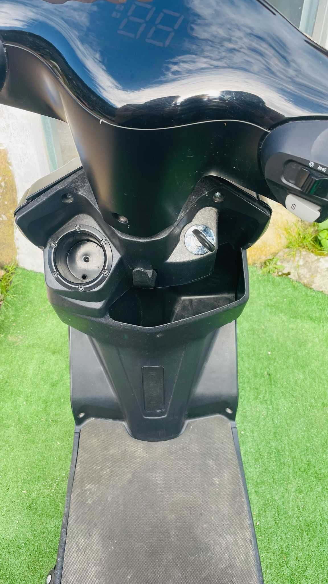 Scooter Eletrica Neovolt Runner 750W