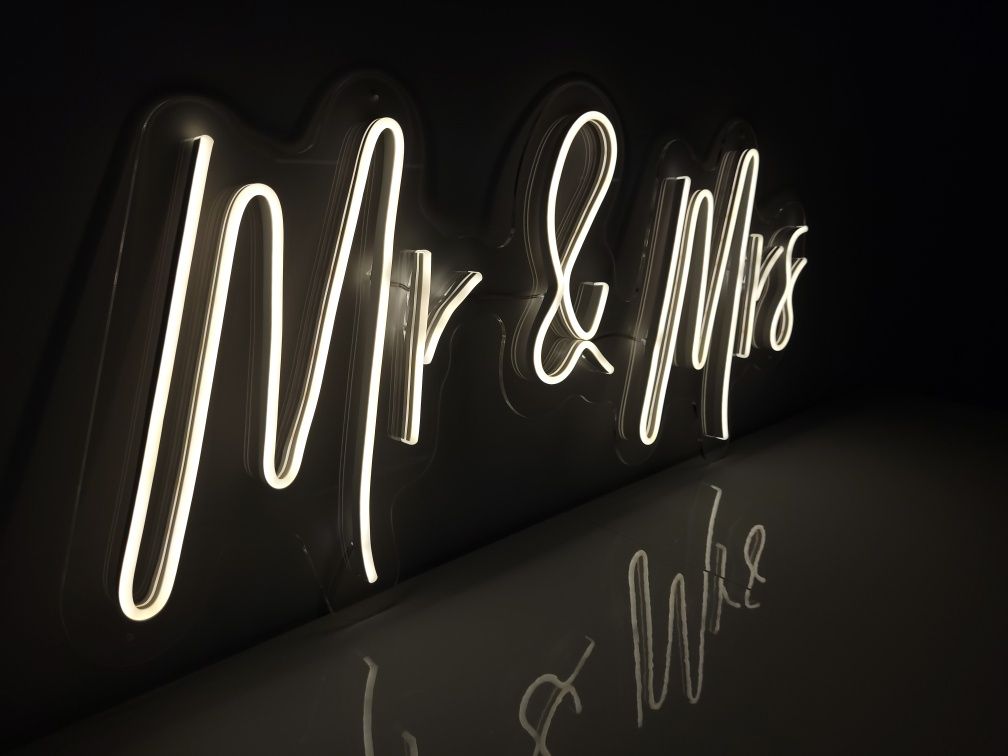 Mr & Mrs neon LED ledon wesele, ślub, rocznica