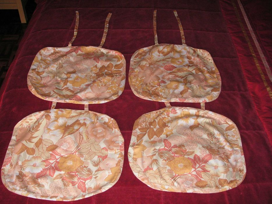 Capa para Almofada Ikea e Capa / Coxins para Cadeiras ( Quatro )