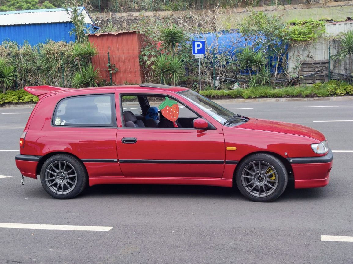 Nissan Sunny 1.6 SR