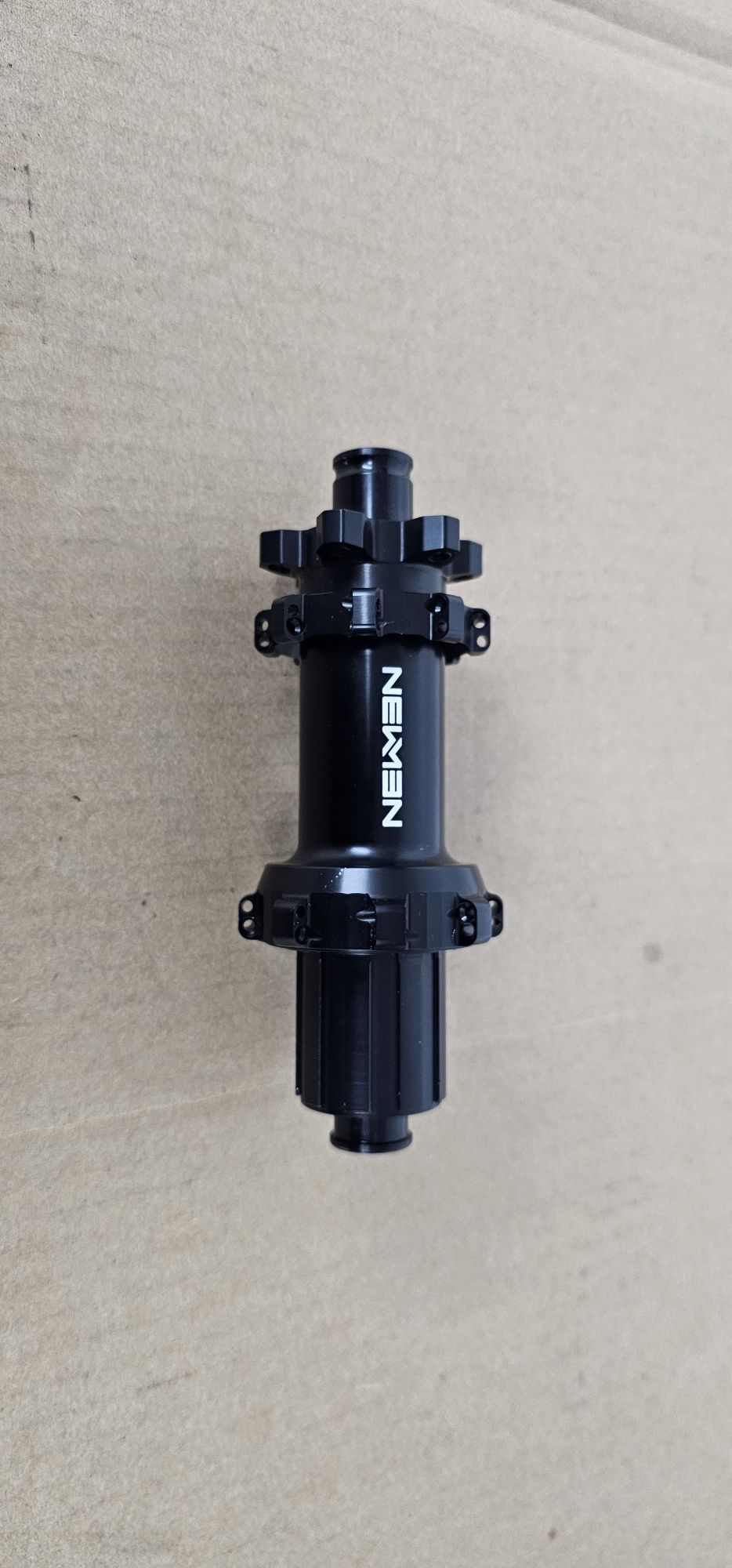 Nowa. Tylna Piasta Newmen Fade MTB