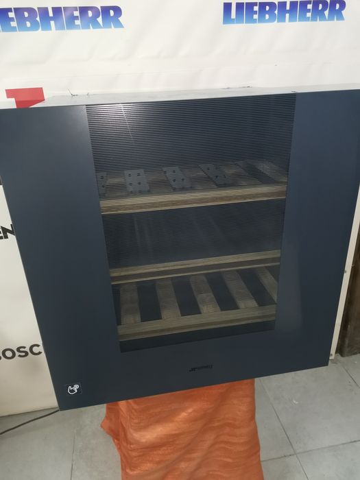 Вбудована шафа для вина Smeg CVI629NR3