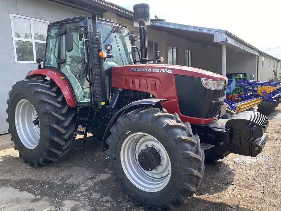 Трактор ворльд WORLD 160 к.с. Китайський трактор