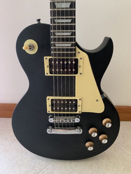 Guitarra elétrica single-cut Harley Benton