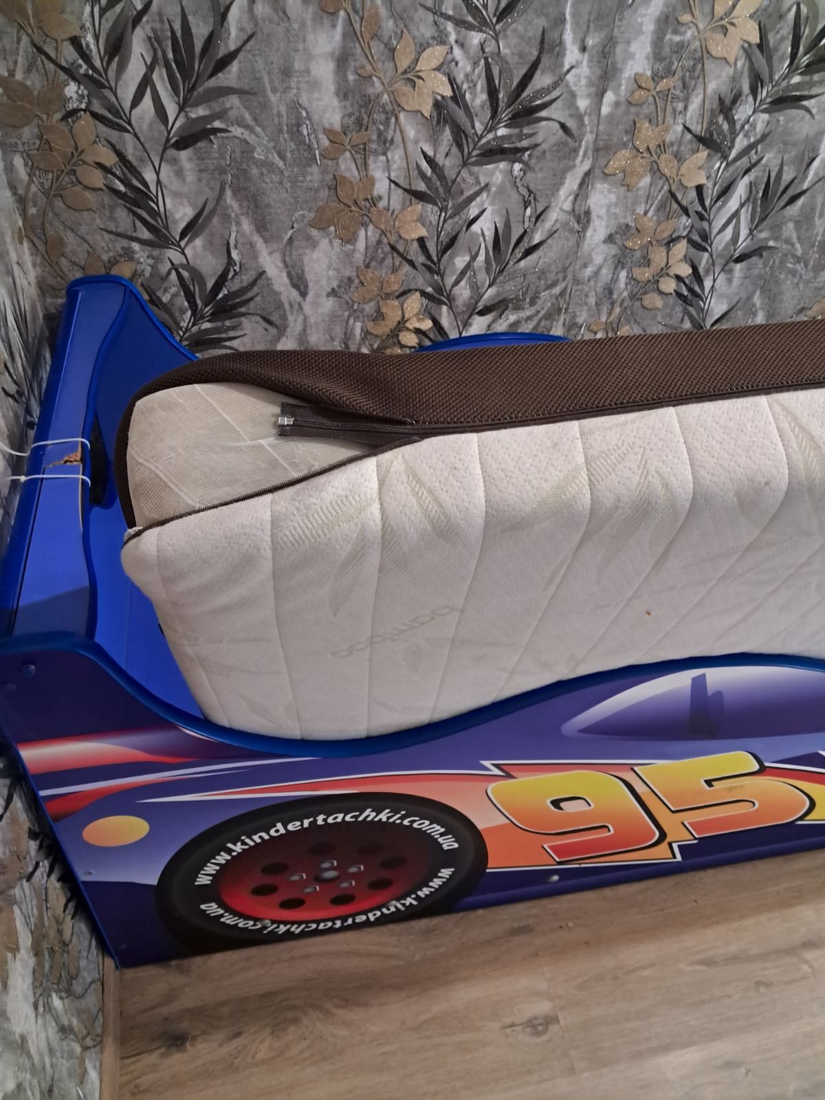 Ліжко машинка від 3 до 12 років