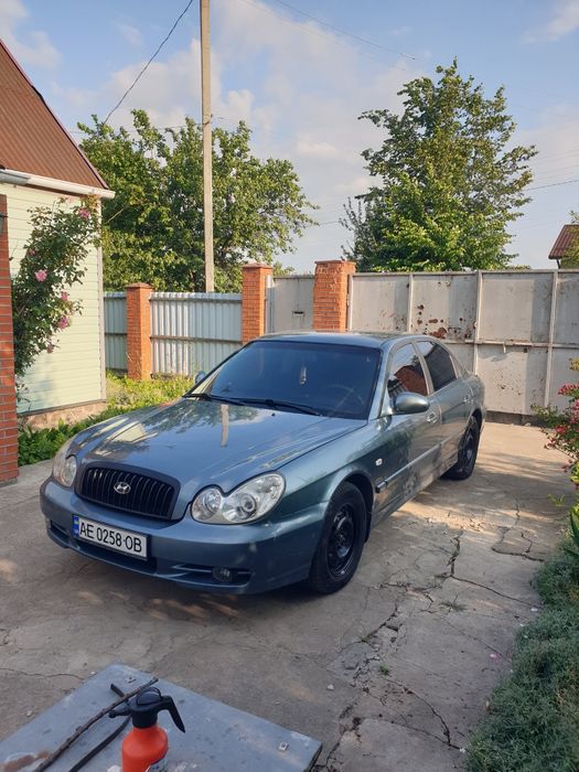 Хундай соната 2004 року