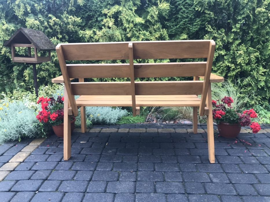 Drewniana ławka ogrodowa ręcznej roboty