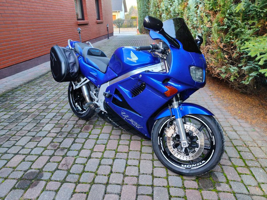 Honda VFR 750 rc36
