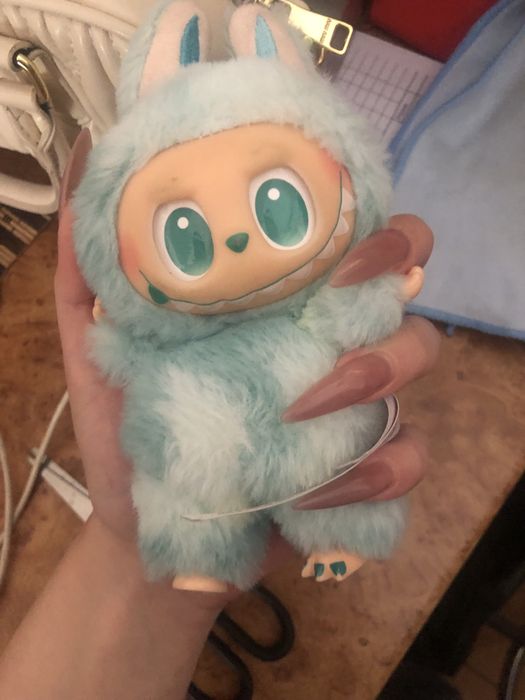 Продам 2 лабубу за гарячою ціною