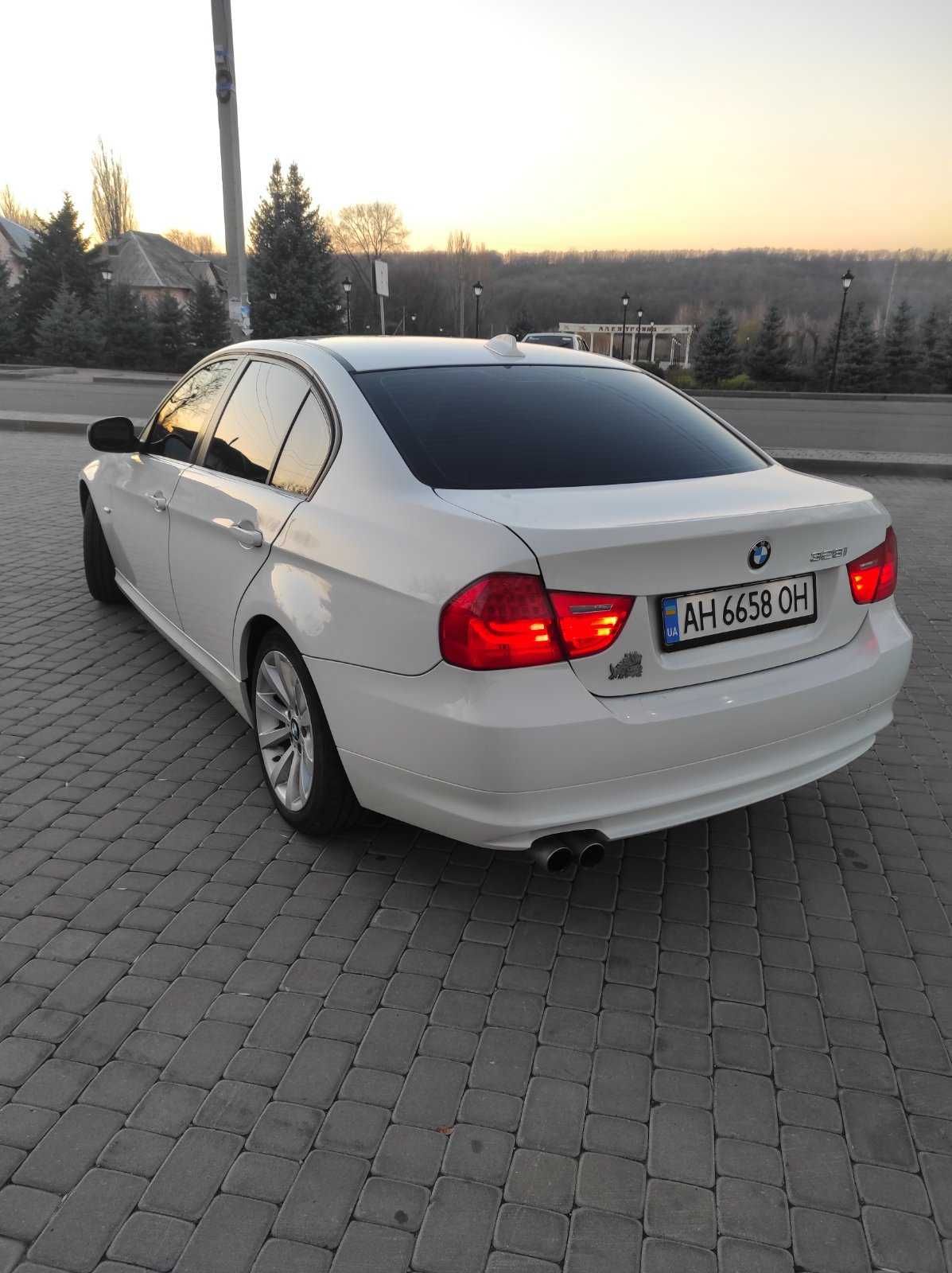 BMW 328i E90 2011 (БМВ Е90)