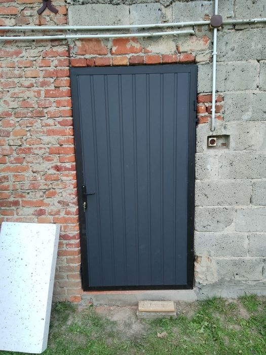 Drzwi garażowe przesuwne skrzydłowe bramy wjazdowe