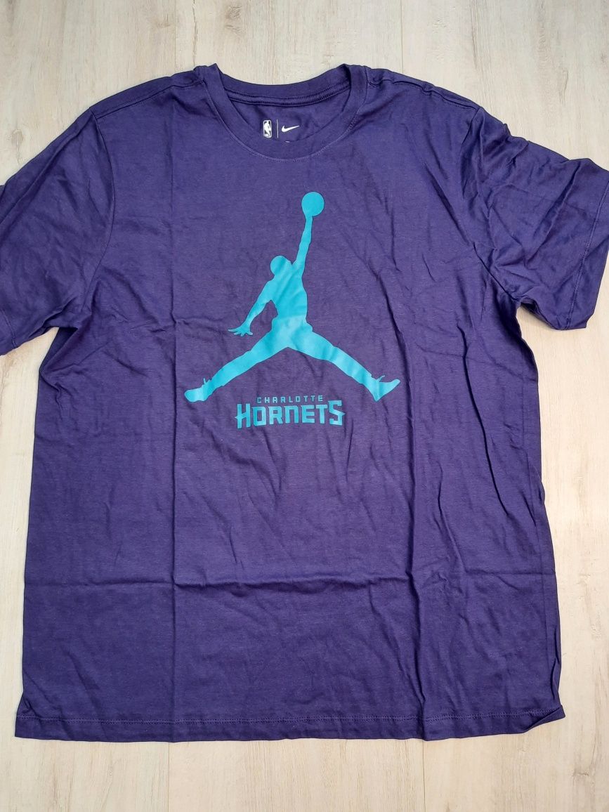 Оригінальна чоловіча футболка Air JORDAN CHARLOTTE HORNETS ESSENTIAL M