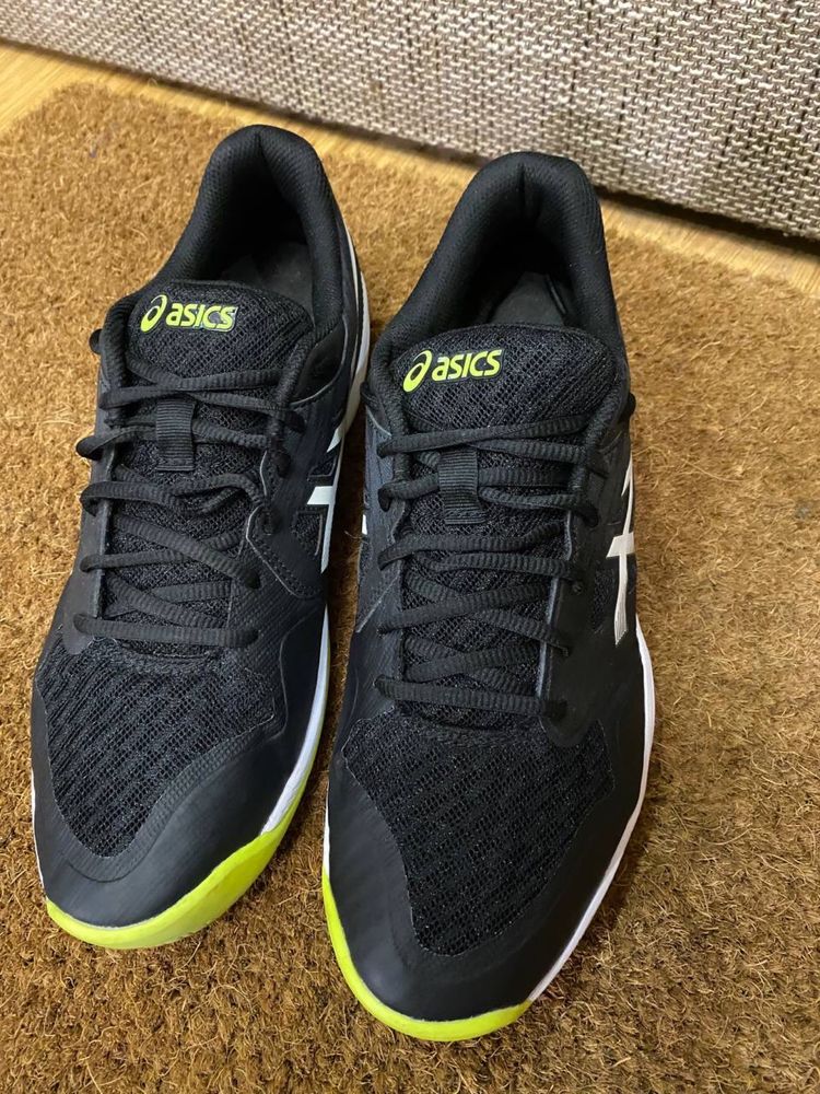 Чоловічі волейбольні кросівки ASICS