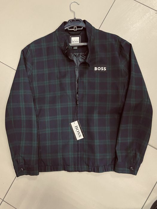 Вітровка Hugo Boss весна
