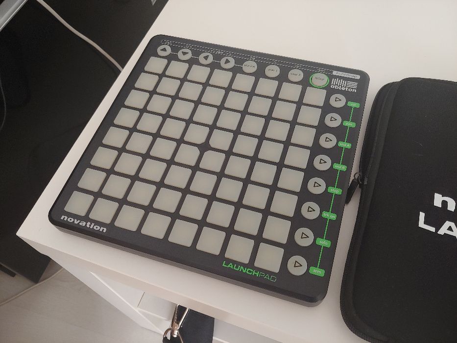 Novation Launchpad MK1 + case