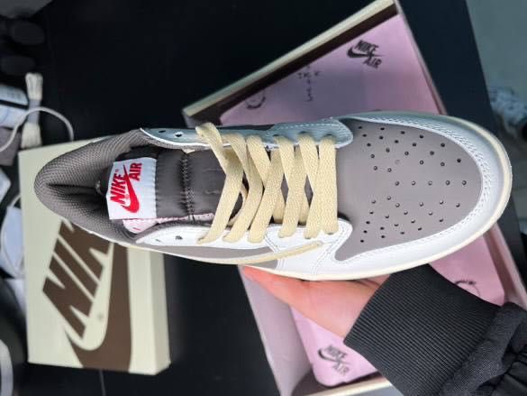 Кросівки в стилі Nike Air Jordan 1 Retro High OG Travis Scott, 42 р.