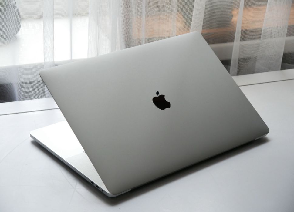 MacBook Pro 16 2019 (2021) | i7 / 16gb / 512gb | 95% Акб!