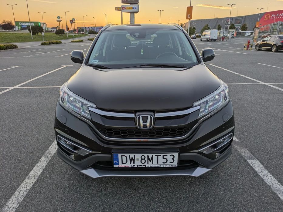 Honda CR-V Pierwszy, samochód zakupiony w salonie w Polsce. Faktura VAT 23%.