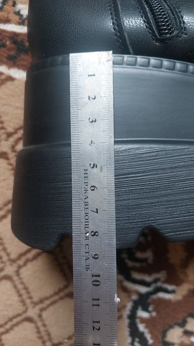 Продам женскую обувь