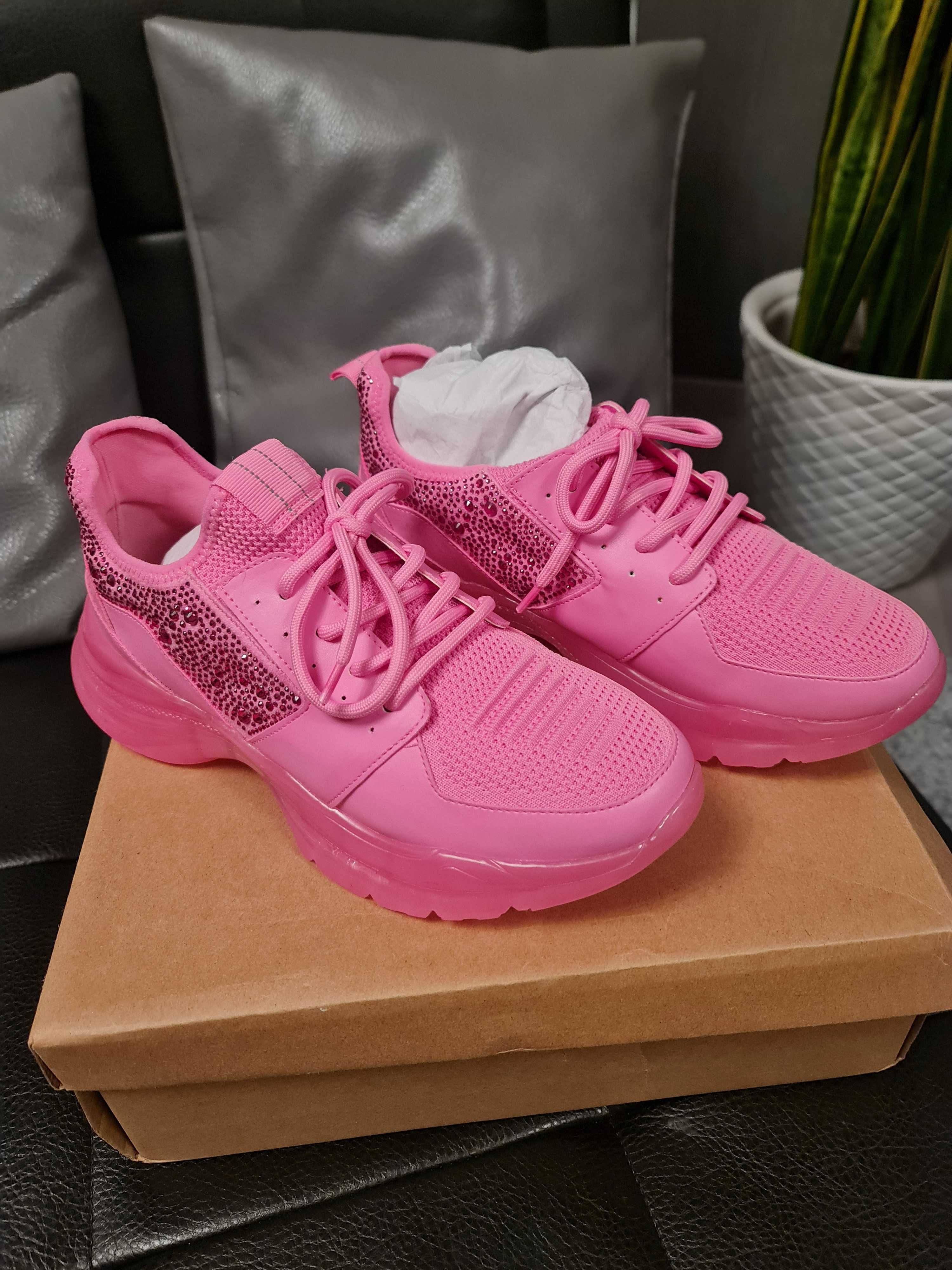 КросівкиКросівки жіночі Steve Madden Celtine Sneaker Рожевий