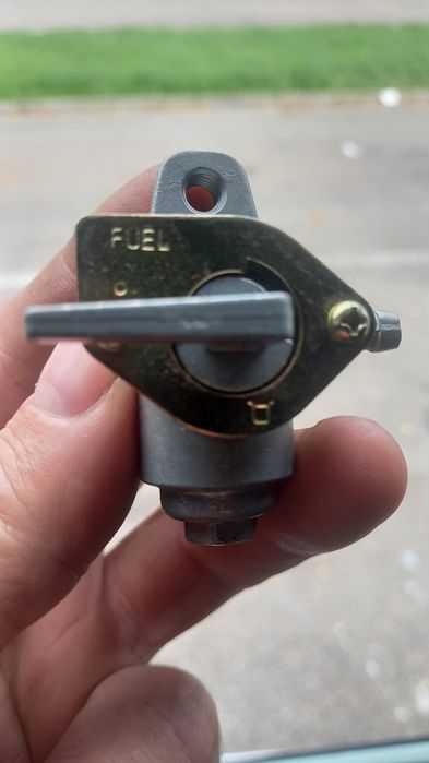 Краніки для палива нові