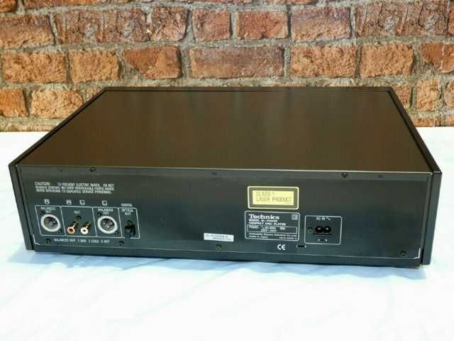 SL-P2000 Technics Compact Disc Player