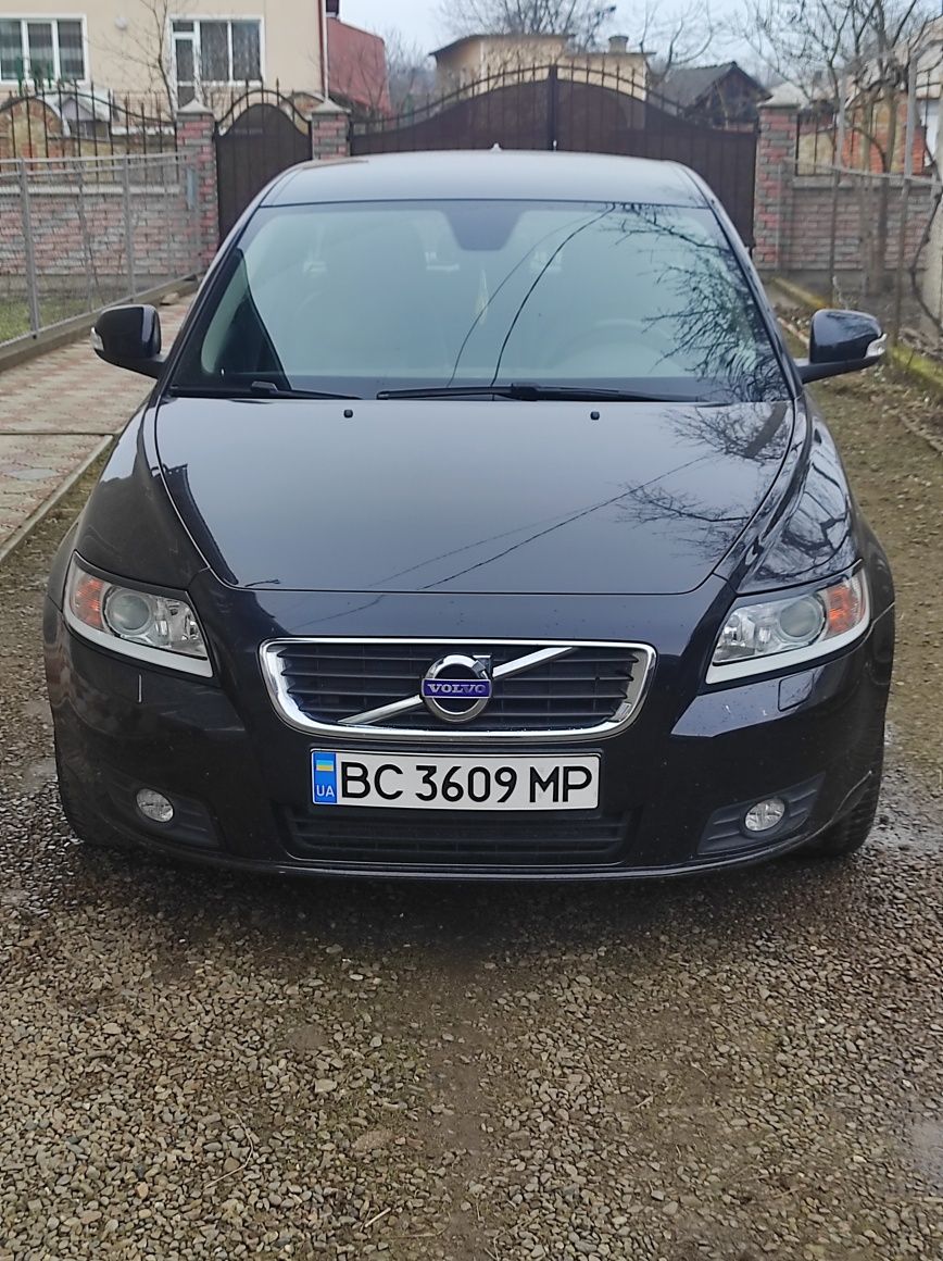 Продаю Volvo V50 2012