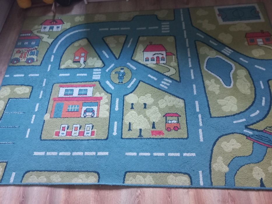 Продаю коврик в дитячу кімнату