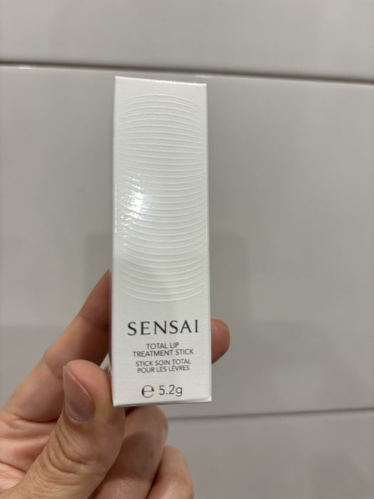 SENSAI Expert Total Lip Treatment Stick (Бальзам для губ)