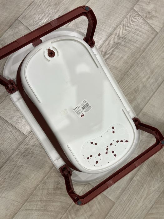 Ванночка складна Babyhood Комфорт червона