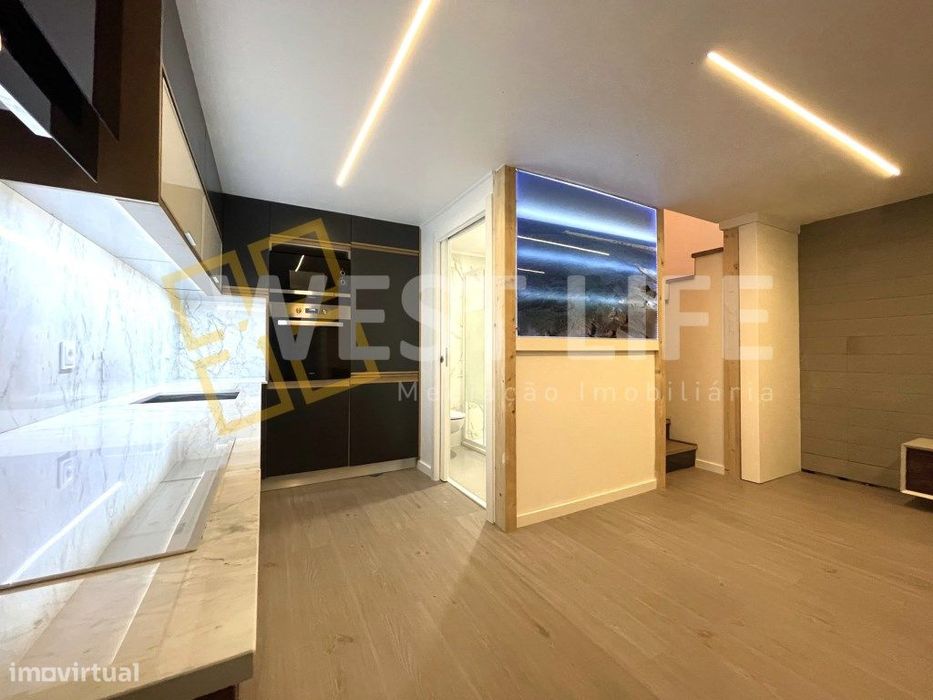 ARRECADAÇÃO convertida em T2 no CENTRO da vila - Localização privil...