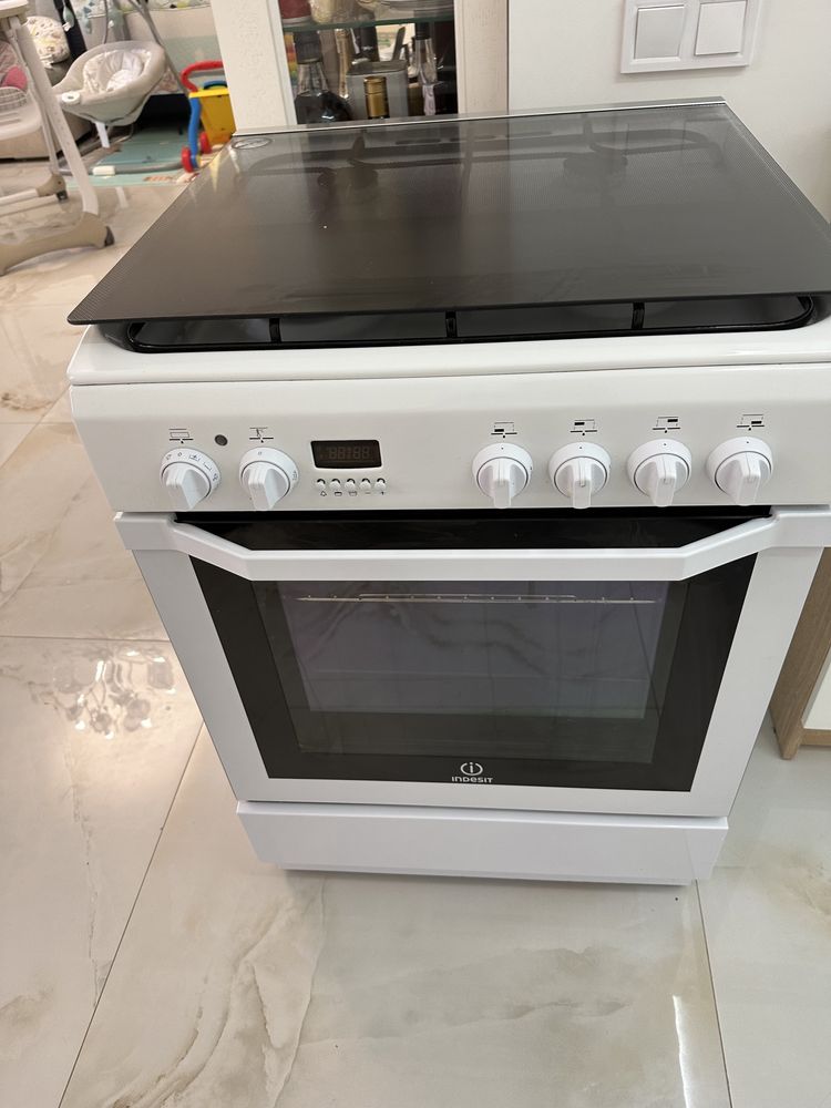 Газова плита Indesit 16GMH6AG/WIU