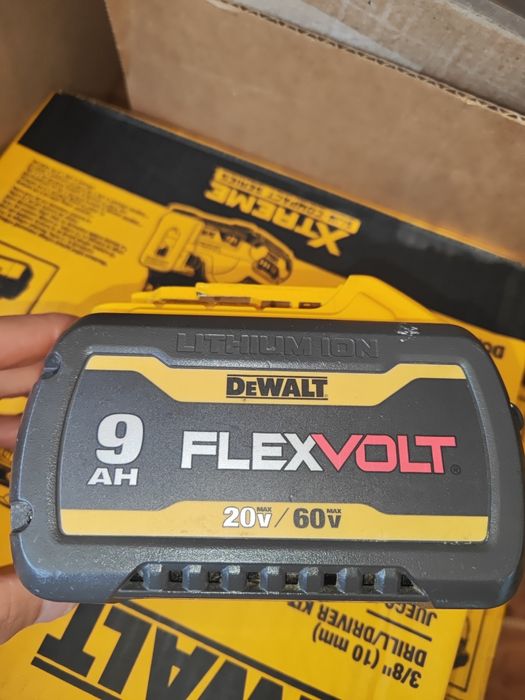 Батарея DCB609 2022 год выпуска, оригинал из США