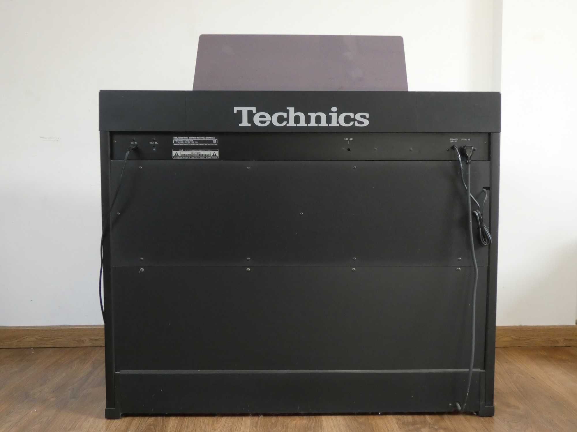 órgão Technics pcm sound excel transpose, com banco incluído