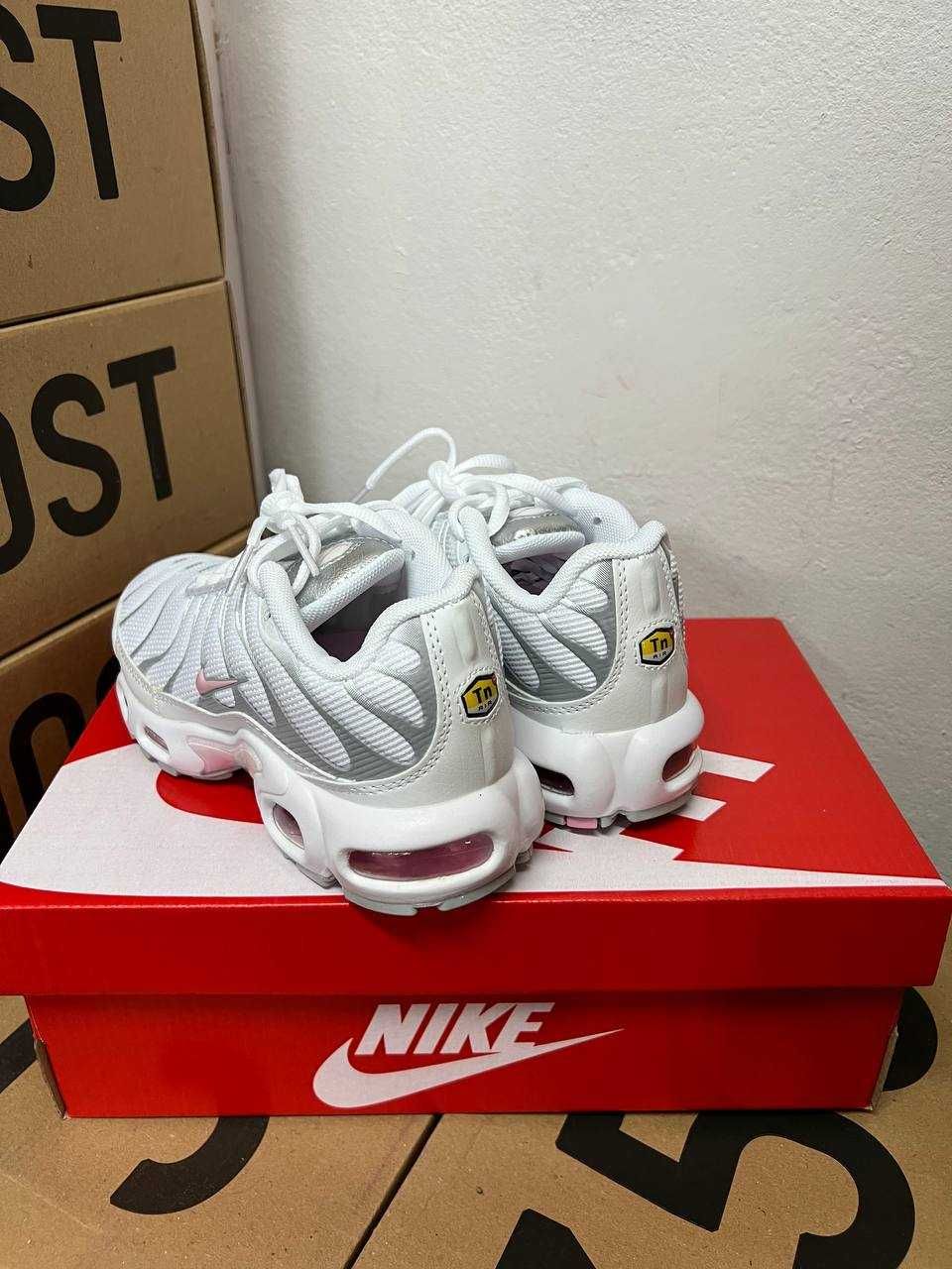 Кроссовки женские Nike TN Plus white pink / Найк ТН белые 37 38 39 40