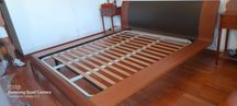 Cama casal em muito bom estado