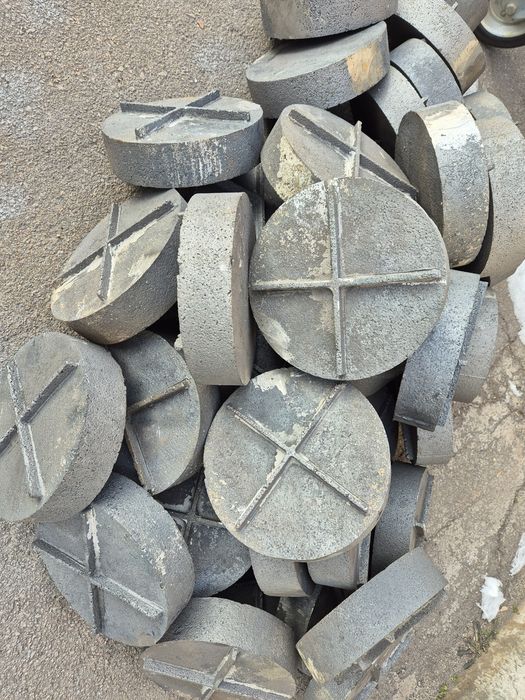 Виливки з чавуну та сталі