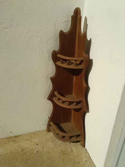 Móvel de canto