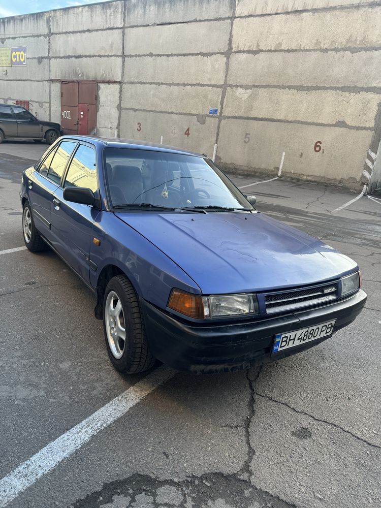 Продам Mazda 323 1990год 1.3 Бензин Механика