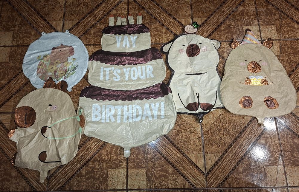 Праздничная атрибутика капибара