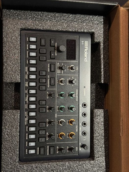 Roland AIRA Compact S-1 Tweak Synth