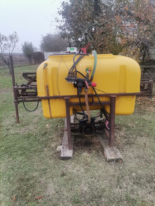 Оприскувач польський на 600л