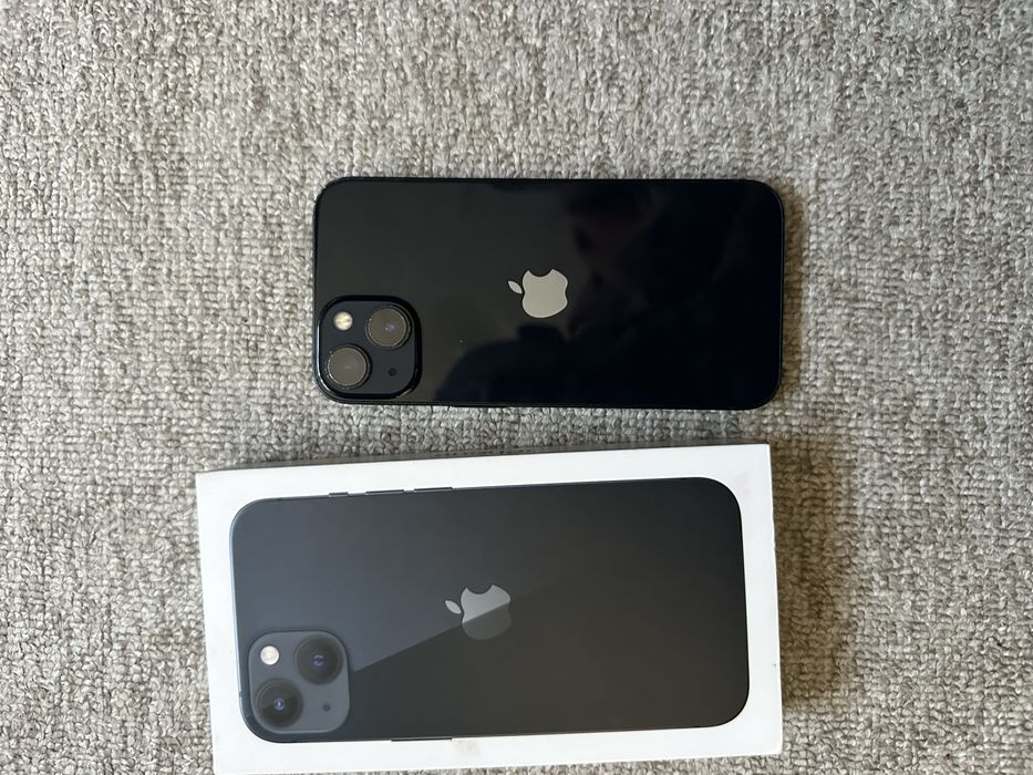 Iphone 13 / 128gb / etui i kabel