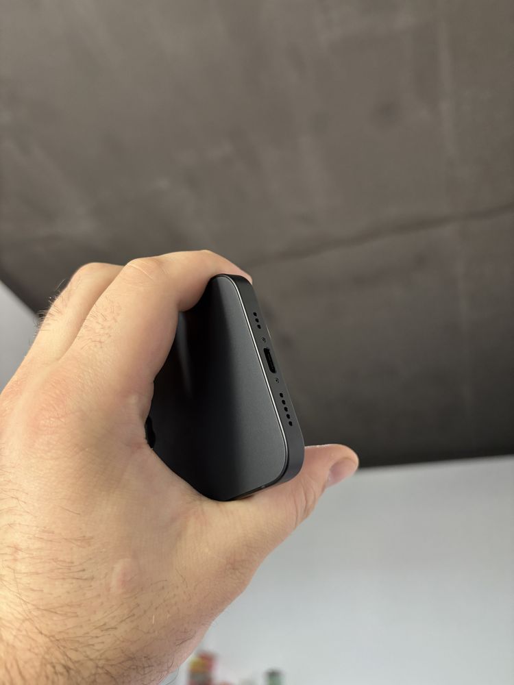 Apple iphone 16e 128 gb в новому стані айфон 16є