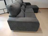 Sofá cinzento com chaise lounge