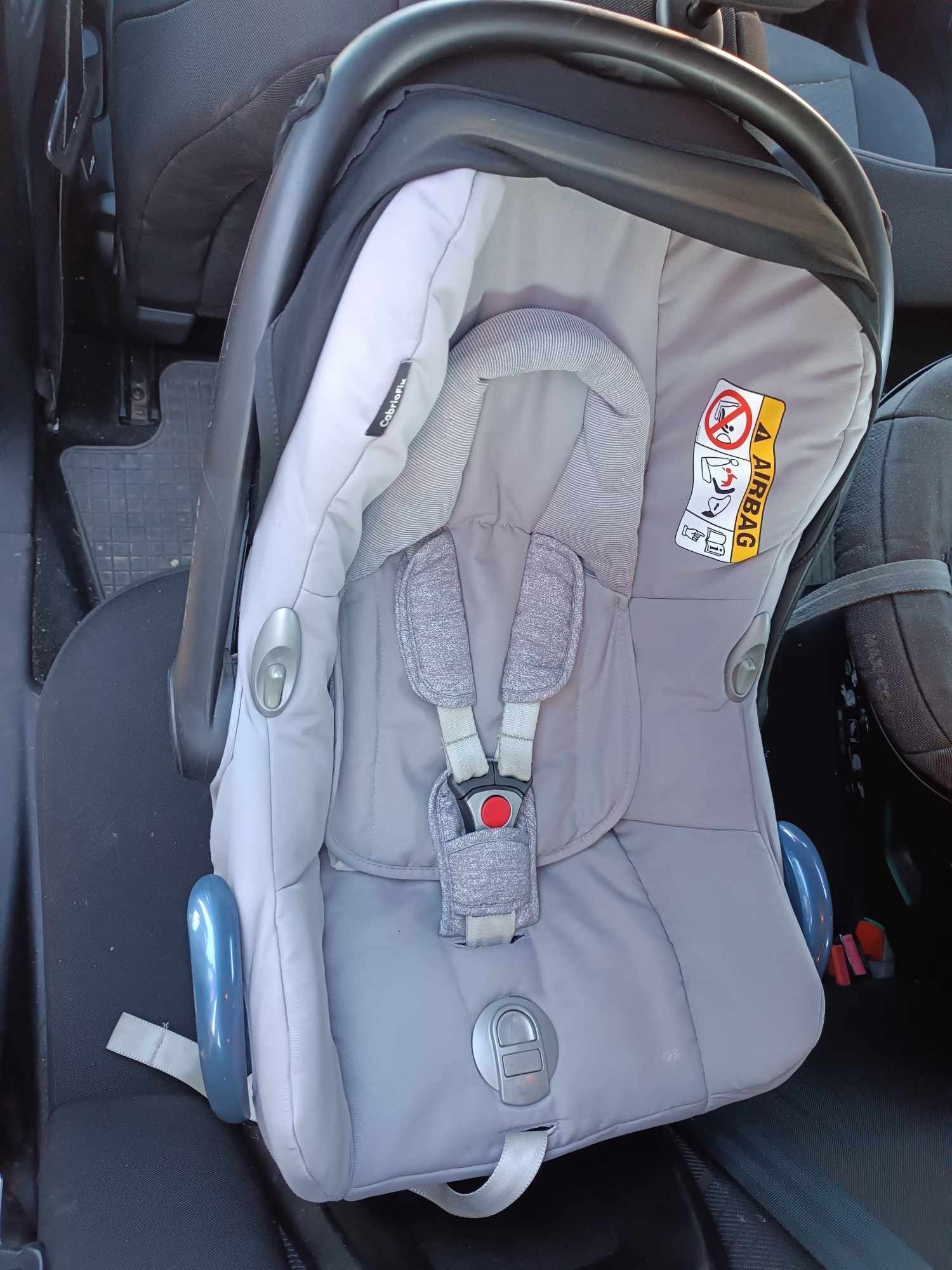 Fotelik Maxi Cosi Pearl Smart + nosidełko Cabriofix + baza 2wayFix