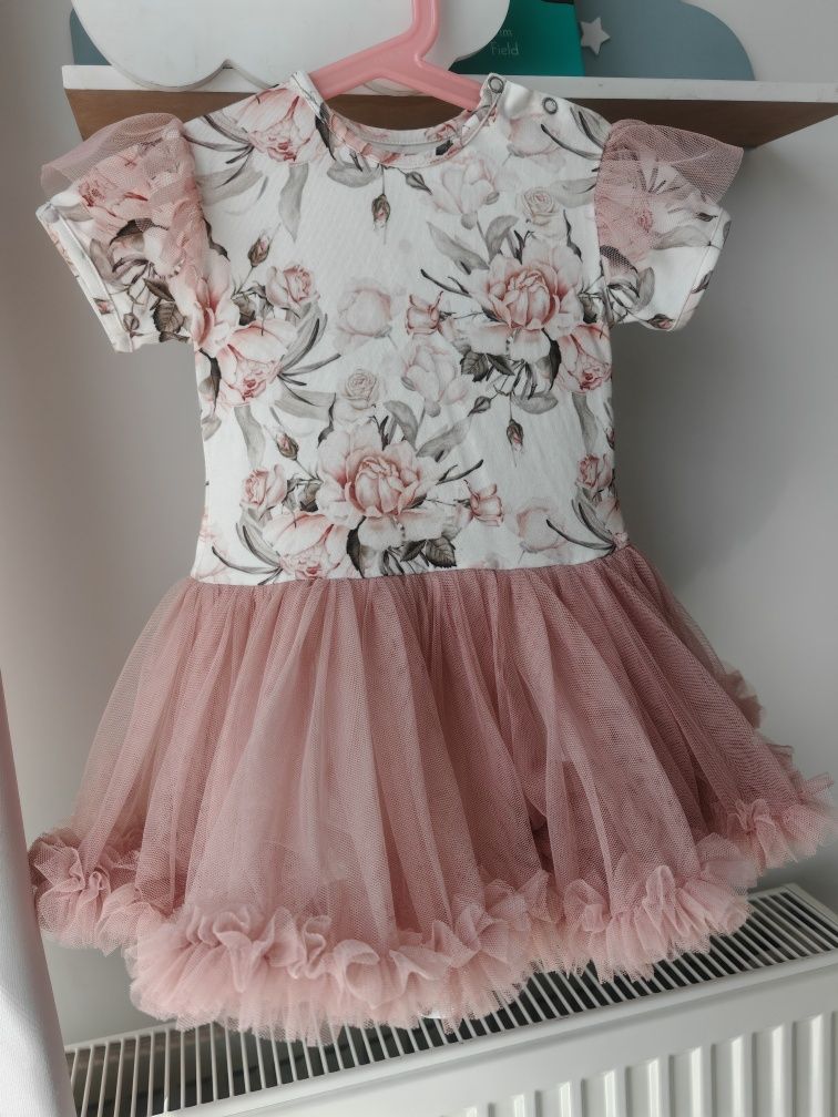 Sukienka tiulowa z body w peonie 86