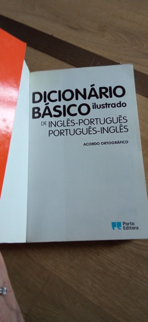 Dicionário básico