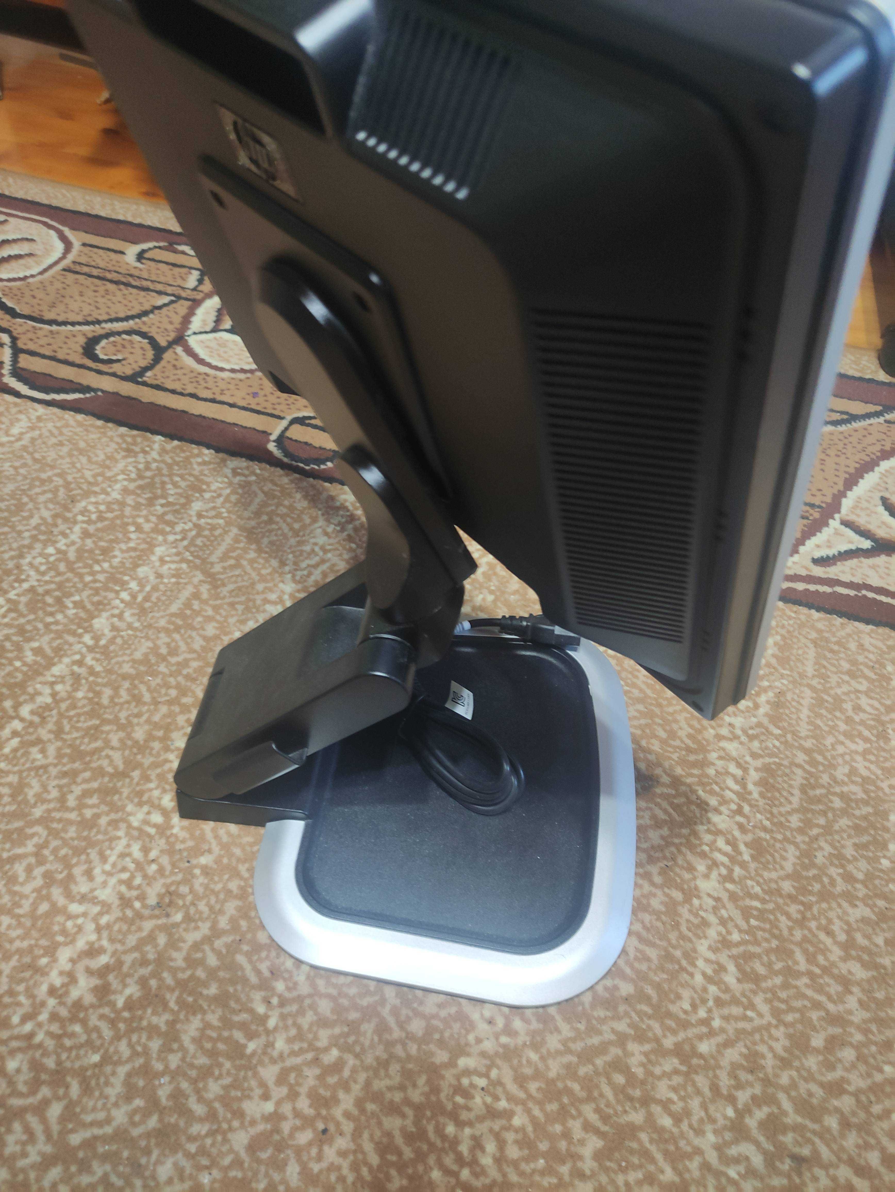 Monitor 19 Cali HP Compaq LA1951g sprawny wraz z kablem zasilającym