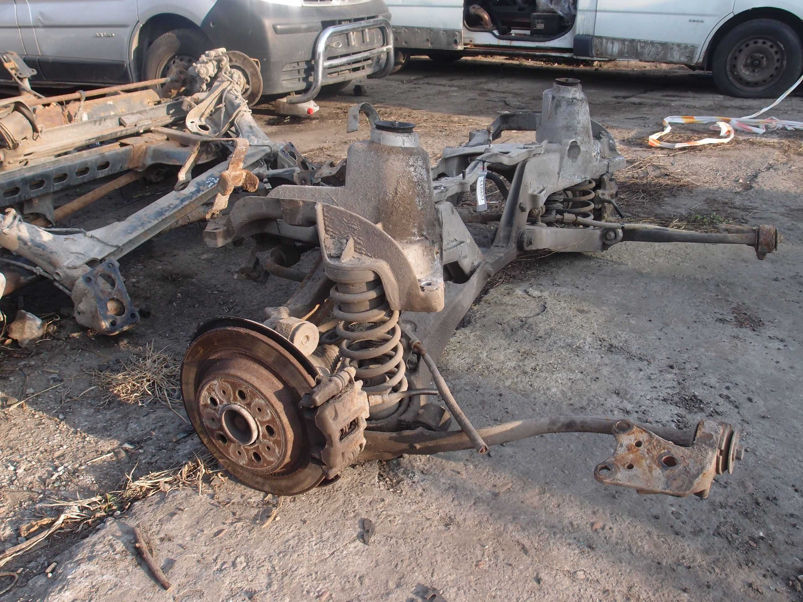 Belka zawieszenia Volvo V70 I 2.0T 4x4